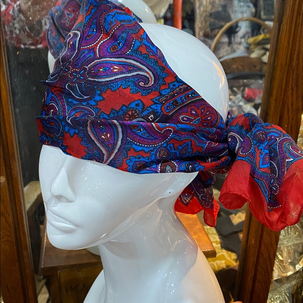 Vibrant Paisley Scarf or Wrap in Red, Blue & Purple 31 x 34 - Picture 3 of 3
